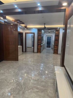 Room in 3 BHK Builder Floor at Ansal API Esencia, Sector 67 – for Rent