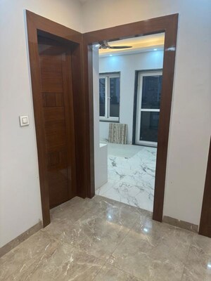 Room in 3 BHK Builder Floor at Ansal API Esencia, Sector 67 – for Rent