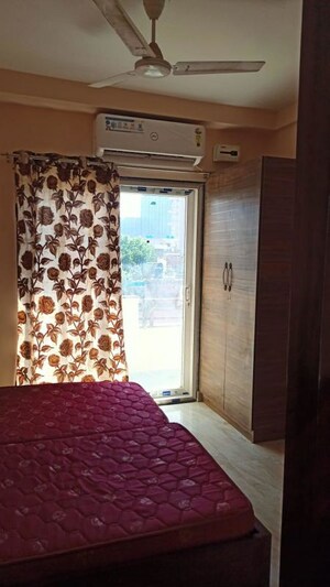 Bedroom in 2 BHK Builder Floor at Global Arcade, Sector 42 – for Rent