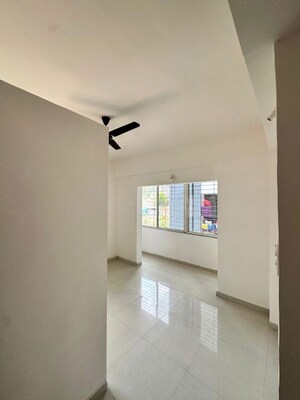 Furnished Amenities in 2 BHK Apartment at Venkatesh Madhuban, Baner – for Rent