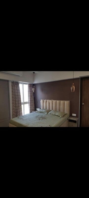 Bedroom in 2 BHK Apartment at Lodha Amara, Kolshet Road – for Rent