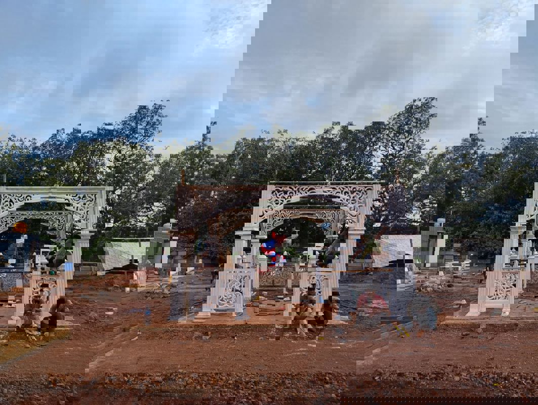 Plot For Sale in Manneguda