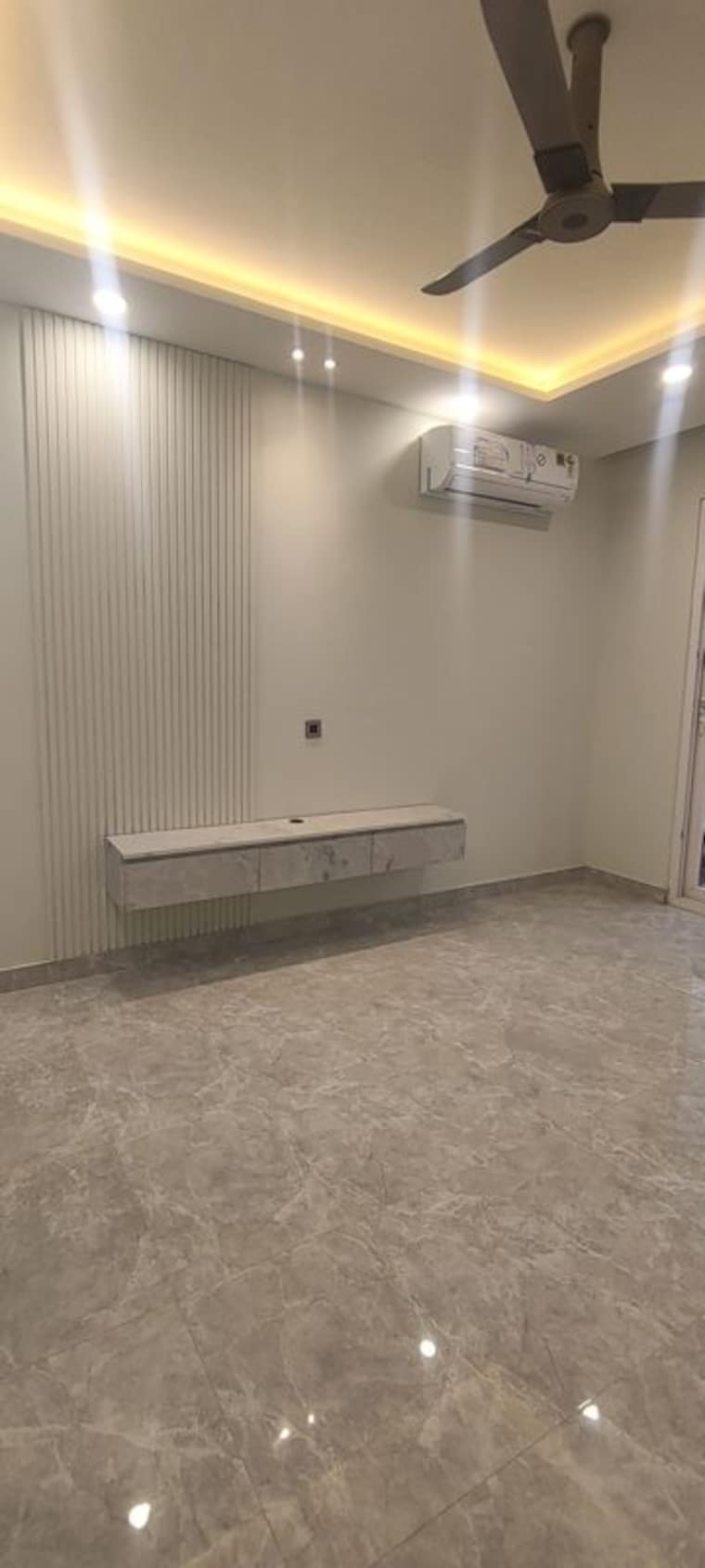 Room, emaar-marbella 3.5 Bedroom 267 Sq.Yd. Builder Floor In Sector 66 Gurgaon 9867584