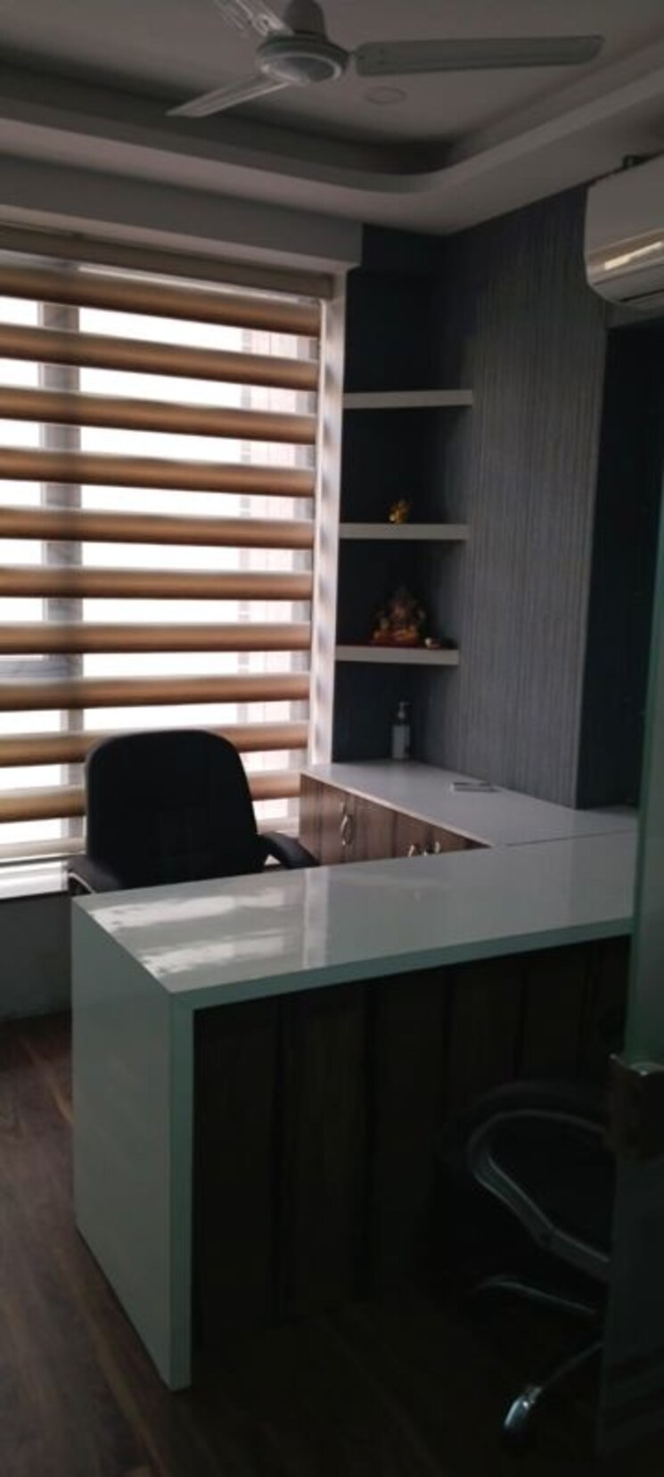 Kitchen, goyal-palladium Commercial Office Space 685 Sq.Ft. In Makarba Ahmedabad 9867384