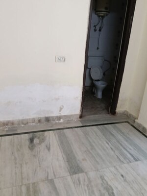  2 BHK Builder Floor at Ignou Road – for Rent