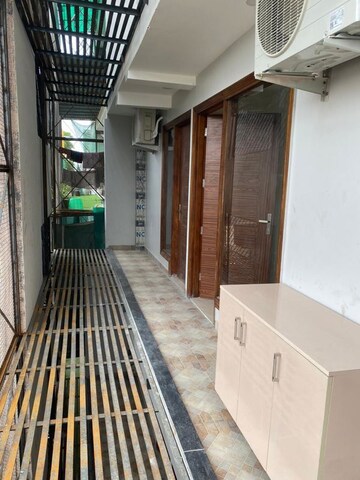 Balcony in 3.5 BHK Builder Floor at Ansal Sushant Lok I, Sector 43 – for Rent