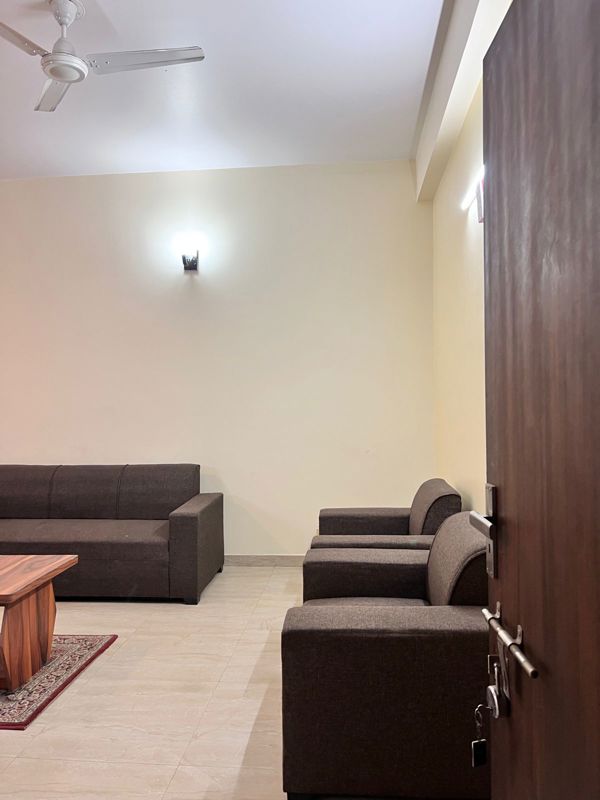 2 BHK 112 Sq.Mt. Builder Floor in Super MIG