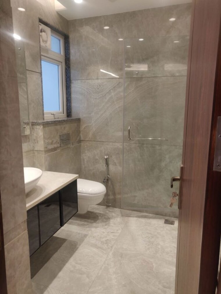 Bathroom, ansal-sushant-lok-i 3.5 Bedroom 1800 Sq.Ft. Builder Floor In Sector 43 Gurgaon 9867734