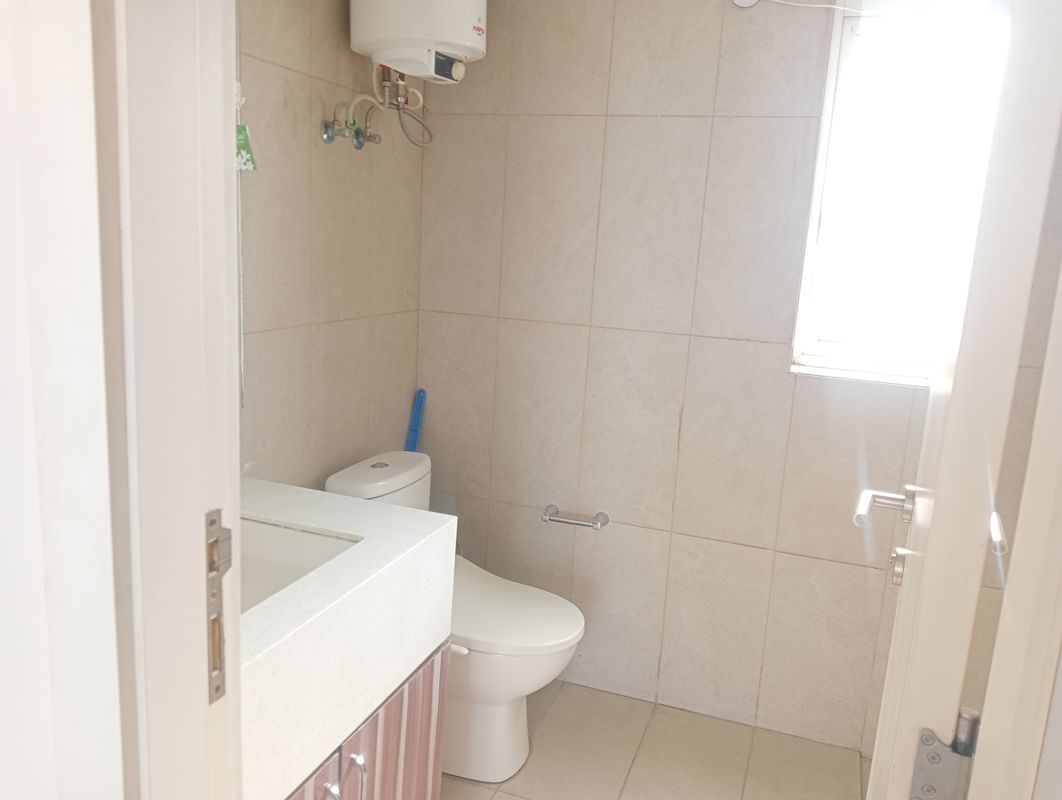 2 BHK Apartment For Rent in Ireo The Corridors