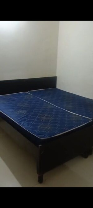 Bedroom in 1 BHK Builder Floor at Sector 68 – for Rent