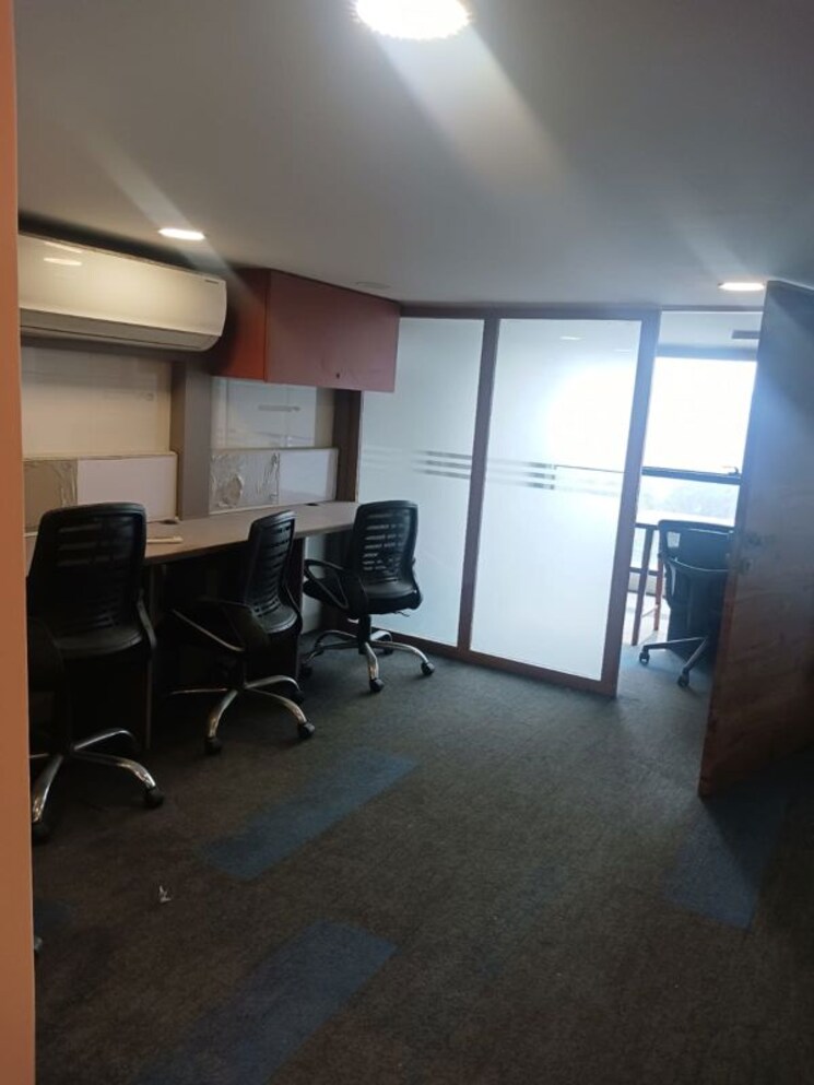 Team Area, vikhroli west Commercial Office Space 500 Sq.Ft. In Vikhroli West Mumbai 9867937