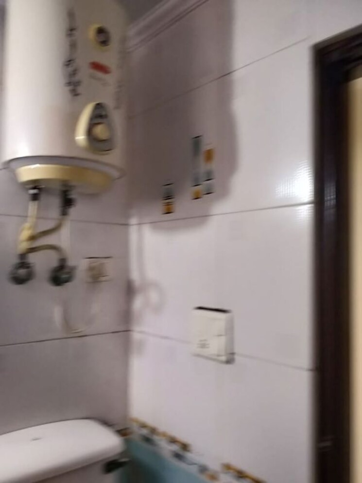 Bathroom, sector 19 dwarka 3.5 Bedroom 1860 Sq.Ft. Apartment In Sector 19 Dwarka Delhi 9867859