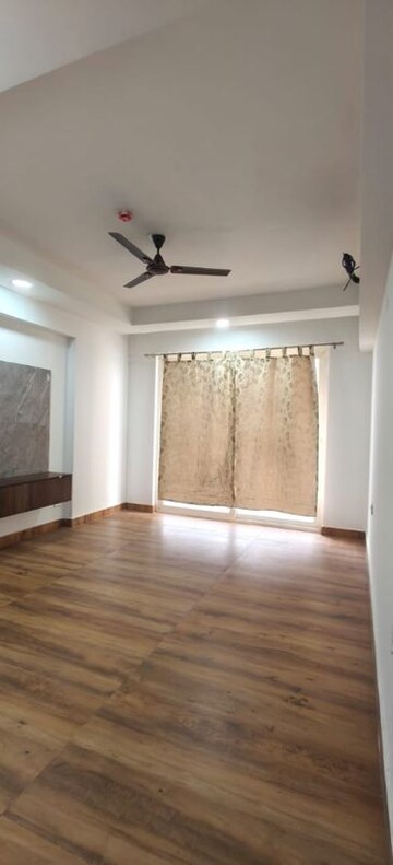 Room in 3.5 BHK Apartment at ATS Triumph, Dhanwapur – for Rent