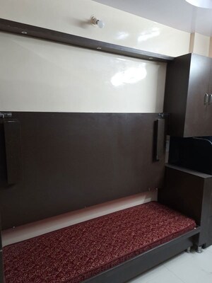 Furnished Amenities in 1 RK Apartment at Lulla Nagar – for Rent