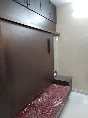 Room in 1 RK Apartment at Lulla Nagar – for Rent