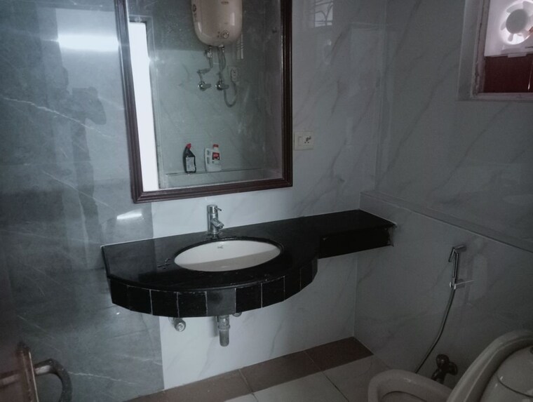 Bathroom, parsvnath-green-ville 3 Bedroom 1945 Sq.Ft. Apartment In Sector 48 Gurgaon 9868120