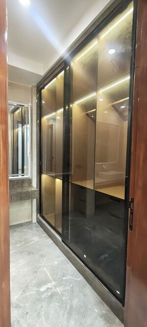 Building Lobby in 4 BHK Builder Floor at Emaar MGF Emerald Hills, Sector 65 – for Sale