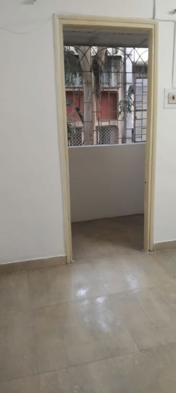 Room in 2 BHK Apartment at Paradigm Shree Sneh, Aundh – for Rent