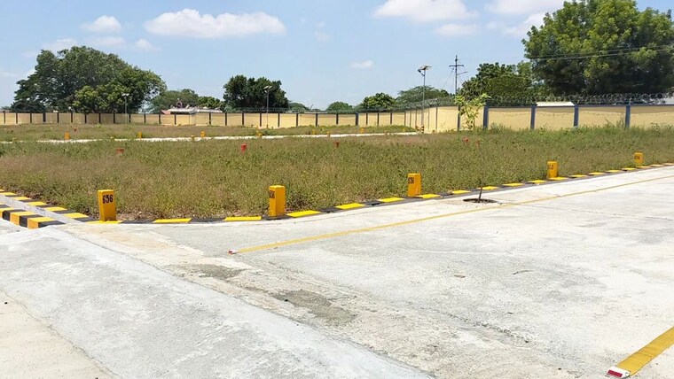 undefined, dindugal nh  1200 Sq.Ft. Plot In Dindugal nh Trichy 9868166