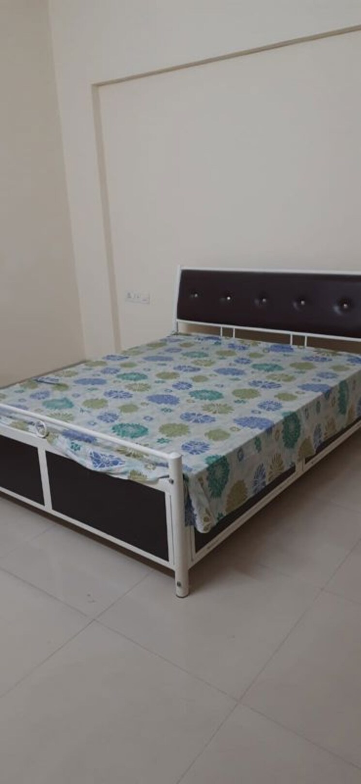Bedroom, rohan-nilay 3 Bedroom 1250 Sq.Ft. Apartment In Aundh Pune 9868273