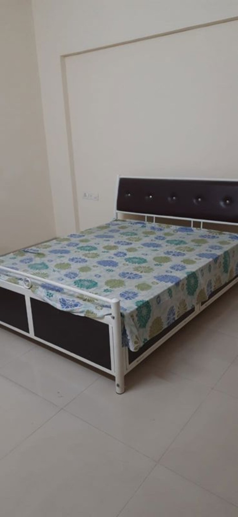 Bedroom, rohan-nilay 3 Bedroom 1250 Sq.Ft. Apartment In Aundh Pune 9868273