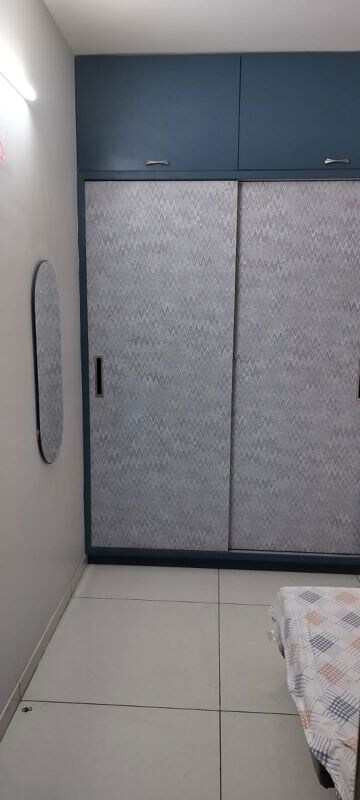 Room in 3 BHK Apartment at Shree Sai Vatsalya, Hadapsar – for Rent