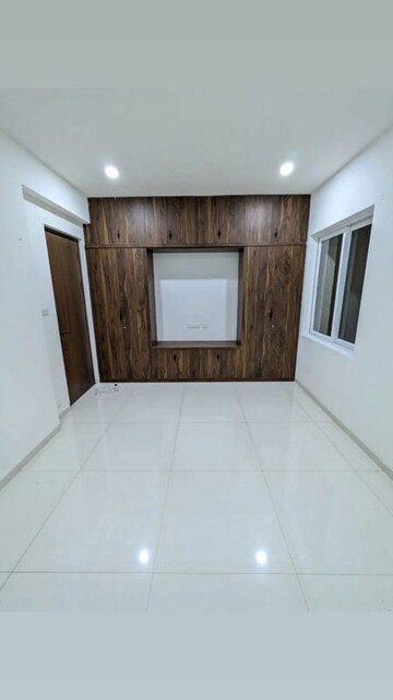 Room in 3 BHK Apartment at Sri Aditya Athena, Shaikpet – for Rent