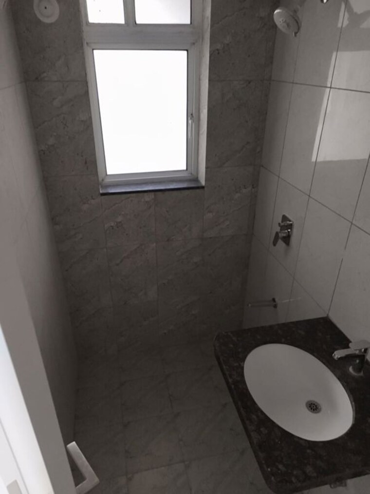 Bathroom, godrej-boulevard 3 Bedroom 789 Sq.Ft. Apartment In Manjari Pune 9868458