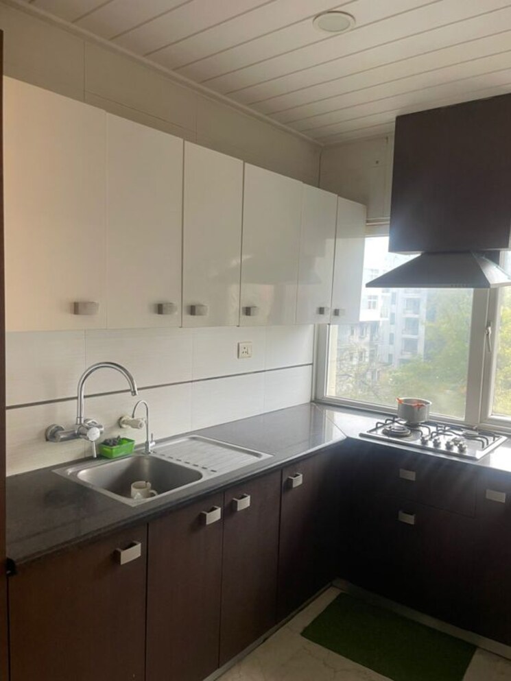 Kitchen, vasant kunj 3 Bedroom 1500 Sq.Ft. Builder Floor In Vasant Kunj Delhi 9868543