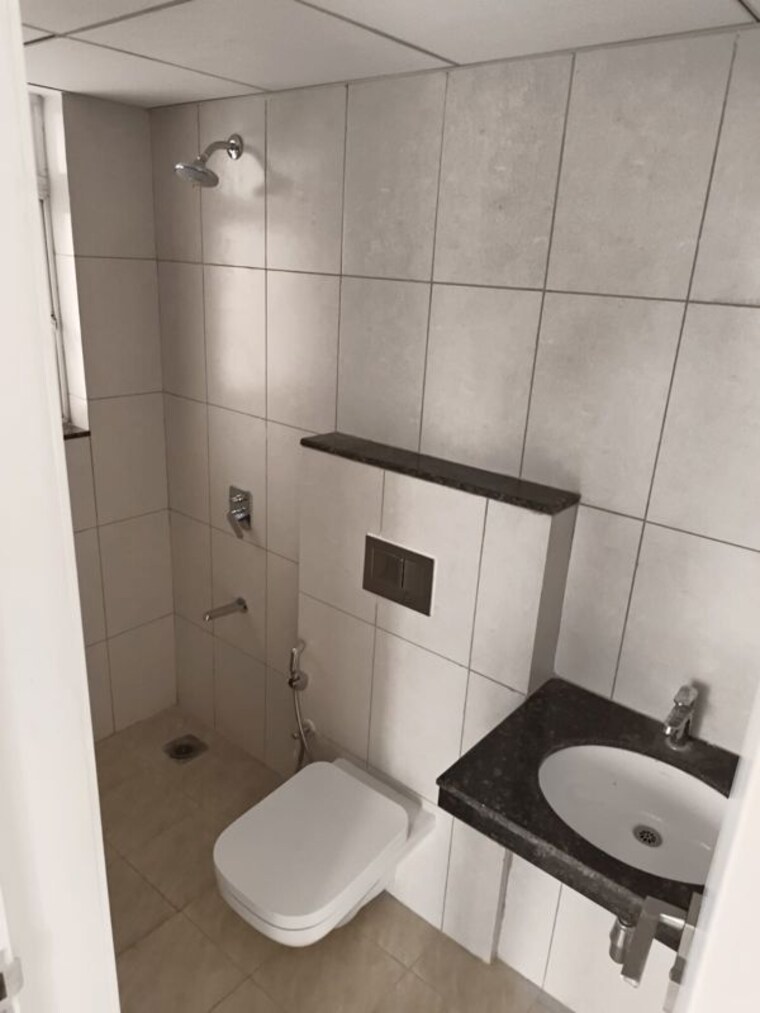 Bathroom, godrej-boulevard-manjri 3 Bedroom 824 Sq.Ft. Apartment In Manjari Pune 9868544