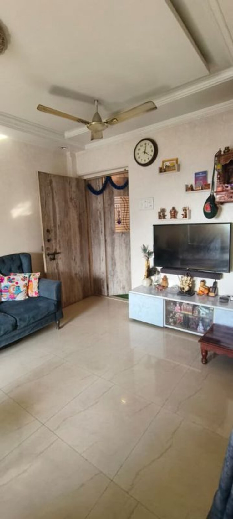 Room, goregaon east 1 Bedroom 510 Sq.Ft. Apartment In Goregaon East Mumbai 9868555