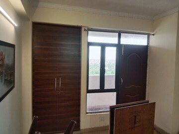 Room in 3 BHK Apartment at Raj Nagar – for Sale