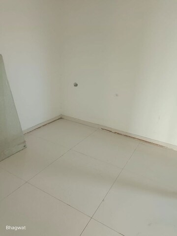 Room in 4 BHK Apartment at Majestique Signature Towers, Balewadi – for Rent