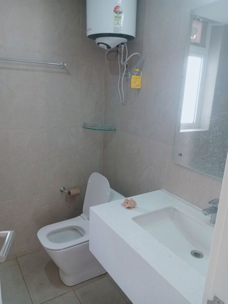 Bathroom, orchid-petals 3.5 Bedroom 2061 Sq.Ft. Apartment In Sector 49 Gurgaon 9868706