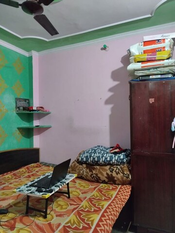 Bedroom in 1 BHK Builder Floor at Shakarpur – for Sale