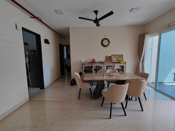 Dining area in 4 BHK Apartment at Sheth Avalon, Laxmi Nagar – for Rent