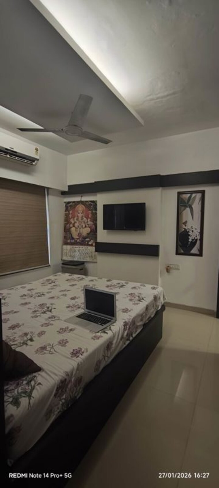 Bedroom, shiv-shivam-apartment Pg For Boys In Andheri West 9868779
