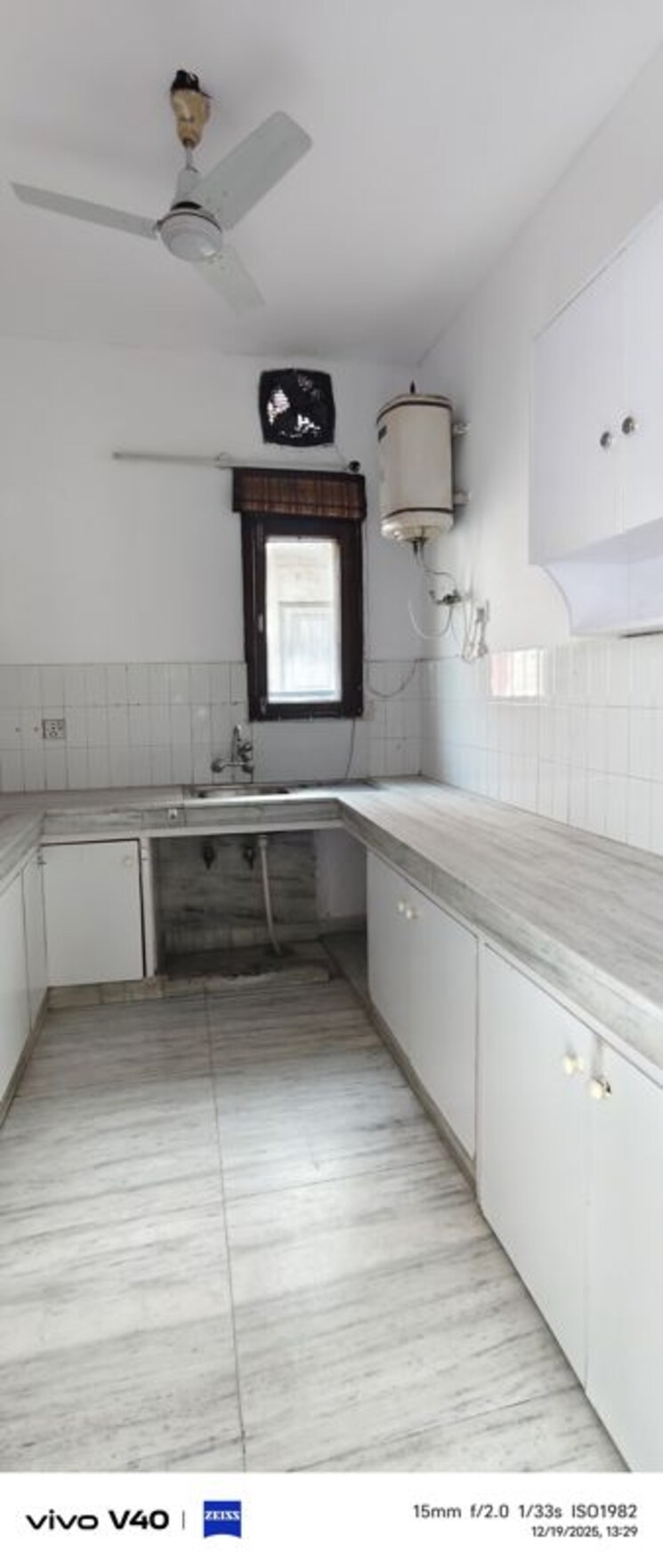 Kitchen, defence colony 3 Bedroom 325 Sq.Yd. Apartment In Defence Colony Delhi 9868791