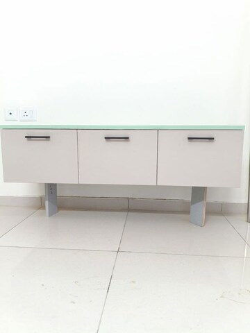 Room in 2.5 BHK Apartment at Provident Capella, Whitefield – for Rent