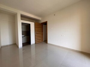 Room in 2 BHK Builder Floor at Vasai – for Sale