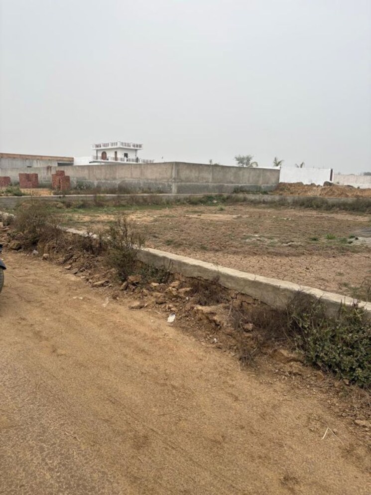 undefined, supertech-airport-vihar Commercial Land 900 Sq.Mt. In Sector 22d Yamuna Expressway Greater Noida 9869010