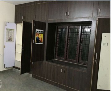 Room in 2 BHK Apartment at Pauls Residency, Kondapur – for Rent