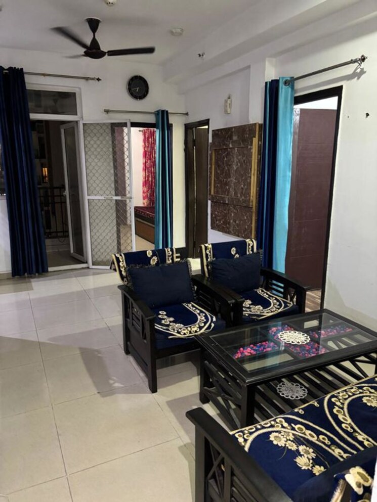 Living Room, gaur-city-7th-avenue 3 Bedroom 1350 Sq.Ft. Apartment In Sector 4 Greater Noida Greater Noida 9869815