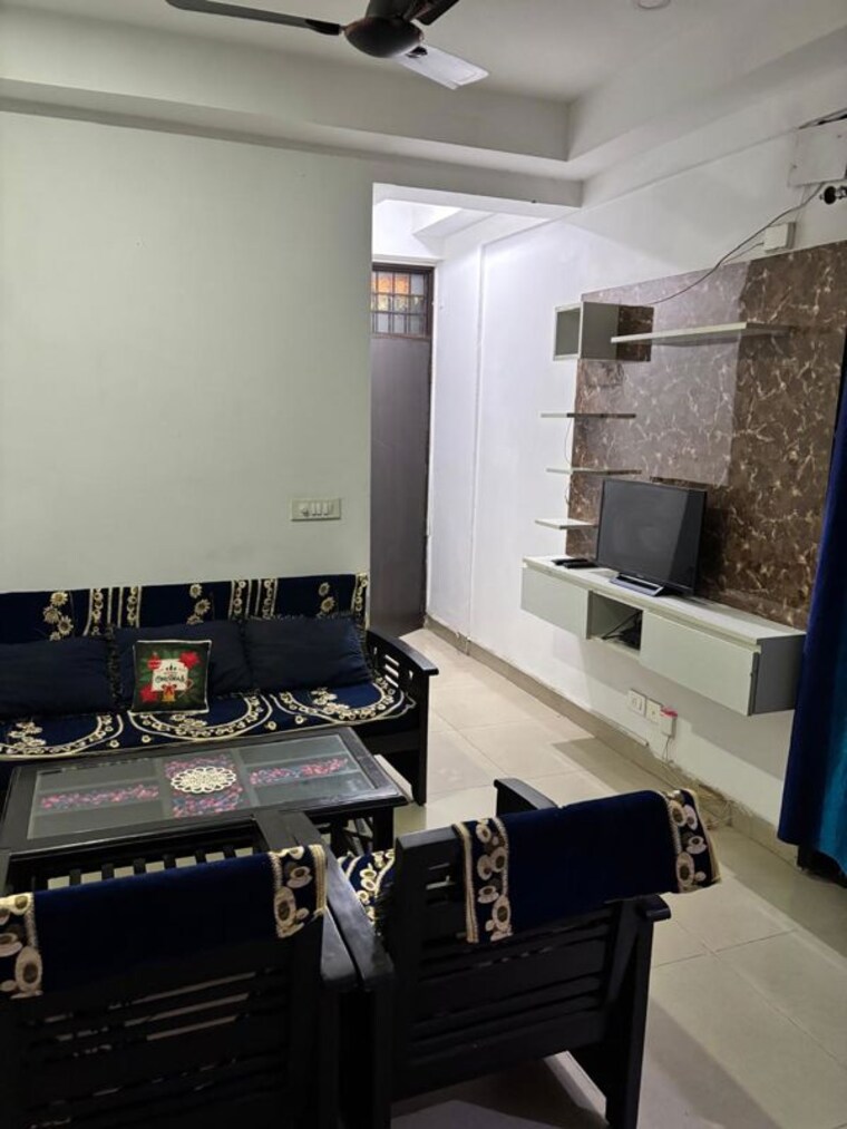 Master Bedroom, gaur-city-7th-avenue 3 Bedroom 1350 Sq.Ft. Apartment In Sector 4 Greater Noida Greater Noida 9869815