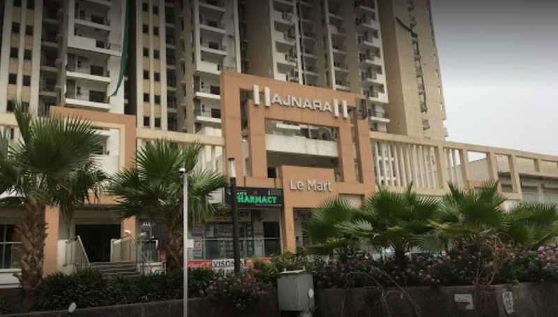 2.5 BHK + Study Room Apartment For Sale in Ajnara Le Garden