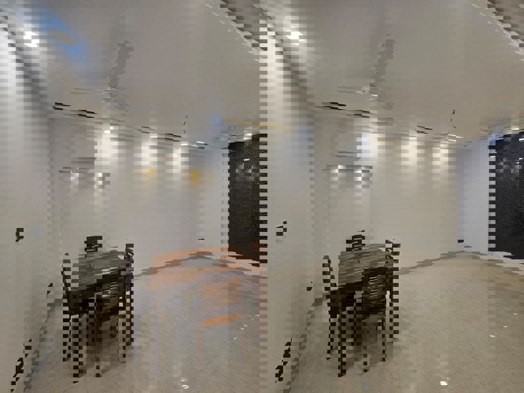 2.5 BHK + Extra Room Builder Floor For Rent in Sushant Lok II