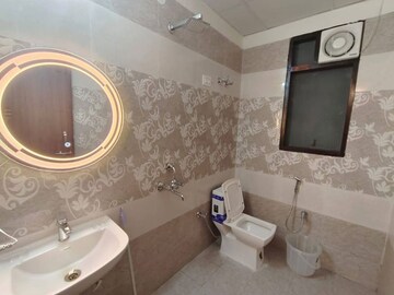 Bathroom in 1 BHK Builder Floor at Saket – for Rent