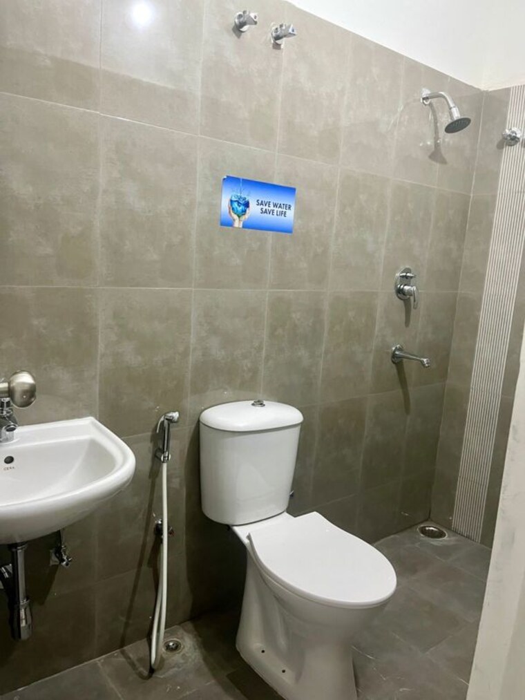 Bathroom, dtc-southern-heights 3 Bedroom 1100 Sq.Ft. Apartment In Joka Kolkata 9869930