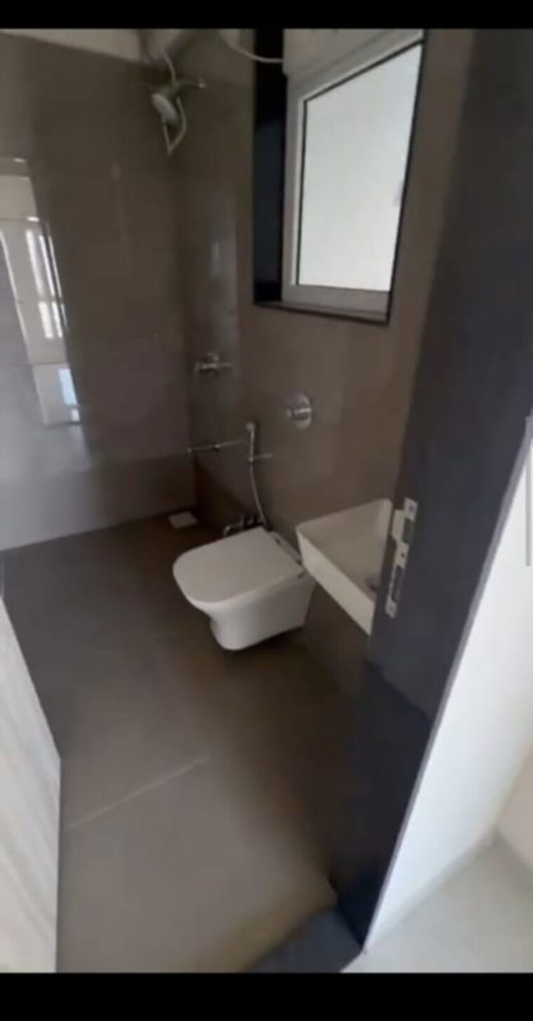 Bathroom, mahaveer-solitaire-edge 1 Bedroom 400 Sq.Ft. Apartment In Kandivali East Mumbai 9869950