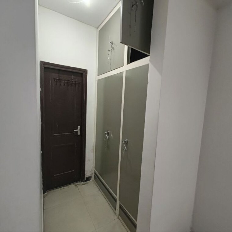 Room, cghs-group-hewo-apartments 3 Bedroom 2150 Sq.Ft. Apartment In Rail Vihar Gurgaon 9870035